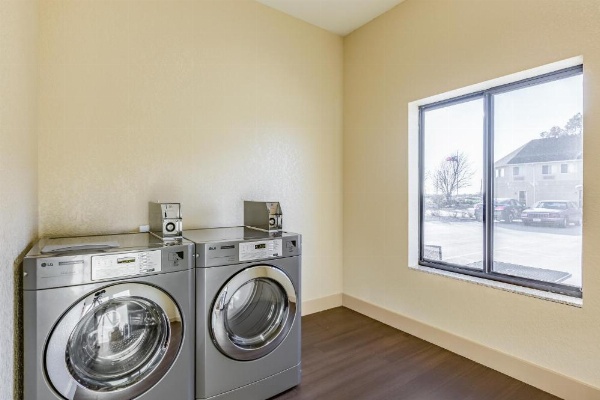 Comfort Inn image 14